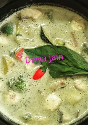 A picture of Vegetarian Thai Green Curry.