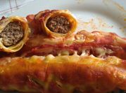 Una foto di cannelloni di carne