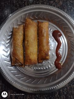 ஸ்ப்ரிங் ரோல் (Spring roll recipe in tamil) செய்முறை முக்கிய புகைப்படம்