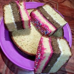 A picture of Vanilla and chocolate sandwich.