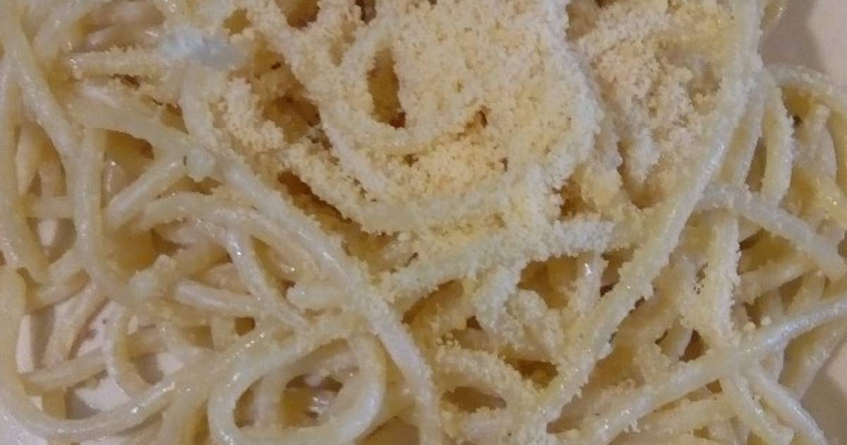 Espagueti blanco con queso parmesano Receta de Elena Jasso Sanchez- Cookpad