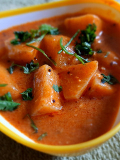 બટેટા નું રસાવાડું શાક (Bateka Nu Rasavadu Sabji Recipe In Gujarati) રેસીપી મુખ્ય ફોટો