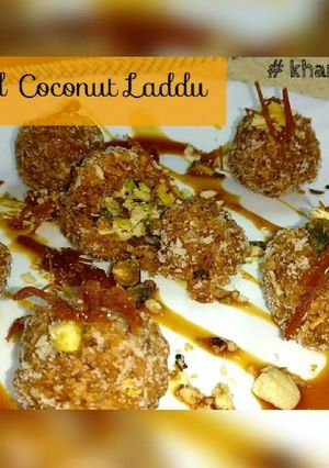 A picture of Caramelised Coconut Laddu.