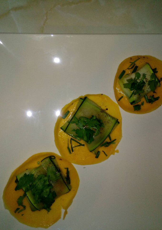 Una foto de Raviolis de calabacin