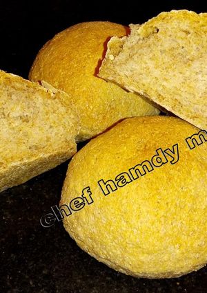 صورة لوصفة خبز الكيزر الاسمر ، لجميع الأكلات والسندوتشات