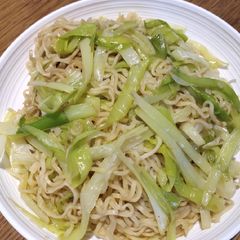 A picture of Indomie with Yellow Chives.