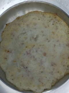 அரிசி ரொட்டி(rice roti recipe in tamil) செய்முறை முக்கிய புகைப்படம்