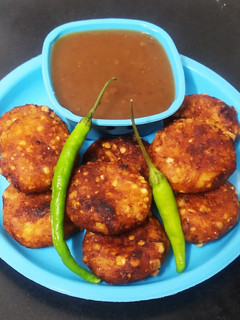 ફરાળી સાબુદાણા કટલેટ (Farali Sabudana Cutlet Recipe In Gujarati) રેસીપી મુખ્ય ફોટો