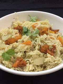 மகாராஷ்டிரா மசாலா பாத் (Masala Bhat Recipe in Tamil) செய்முறை முக்கிய புகைப்படம்