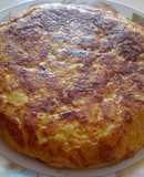 Spanish Potato and Onion Omelette (Tortilla de Patatas y Cebolla)
