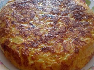 Tortilla de patatas y cebolla