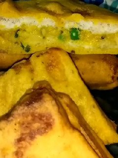 ब्रेड पकौड़ा(bread pakoda recipe in hindi) रेसिपी मुख्य फोटो