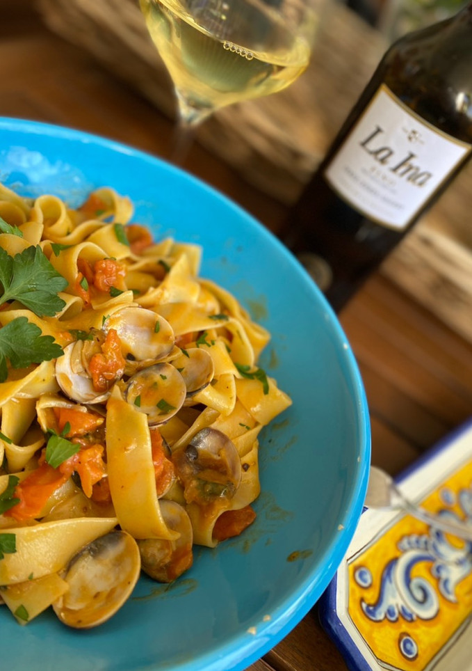 Una foto de Papardelle alle vongole