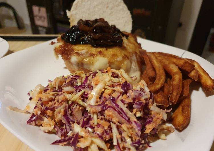 Recipe of Any-night-of-the-week Mozzrella Burger with Caramelized Onions and Mushrooms
