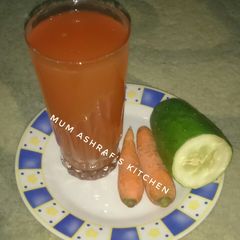 A picture of Cucumber and carrot drink.