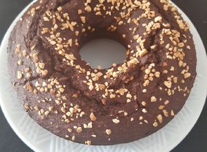 Foto de Bolo de chocolate com castanha de caju