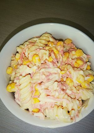 Tésztasaláta 🍽️🧀🌽 recept fotója