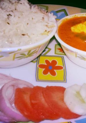A picture of Paneer butter masala.