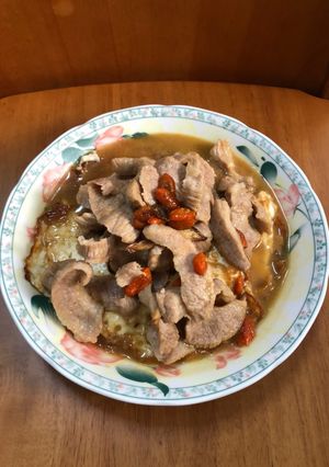 麻油松阪豬加蛋 的食譜成品照片