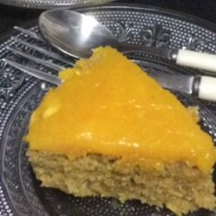 A picture of Oats mango cake.