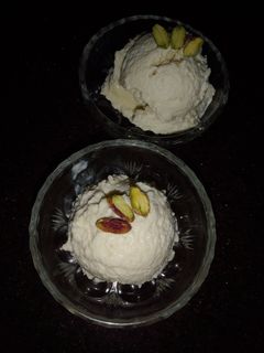 ફ્રોઝન રબડી (Frozen Rabdi recipe in Gujarati) રેસીપી મુખ્ય ફોટો