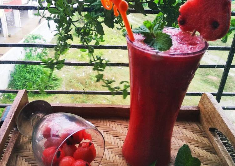 Steps to Prepare Watermelon smoothie in 15 Minutes at Home