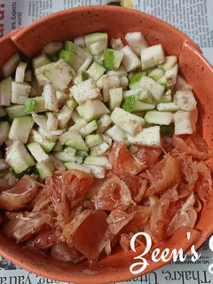 A picture of Thai Guava and Grapefruit Salad.