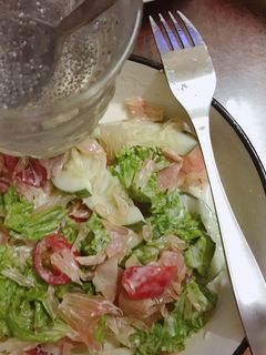 Hình của món Salad bưởi và thịt xông khói.