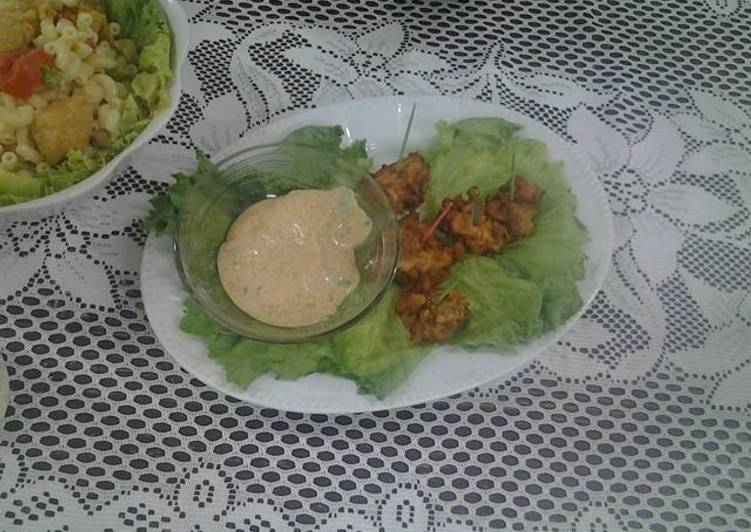 Popcorn chicken with Ramoulade sauce