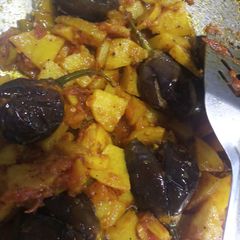 A picture of Potato brinjal bharva.