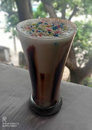 A picture of Banana Milkshake.