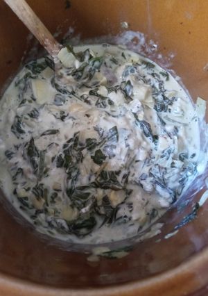 A picture of Slow Cooker Spinach-Artichoke Dip.