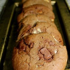 A picture of Chocolate chip cookies.