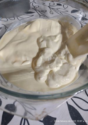 Una foto de Mayonesa casera con huevo duro y leche (Lactonesa)