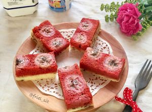 Foto resep Banana-Beetroot Steamed Cake (PR_RecookAnekaBolkus)