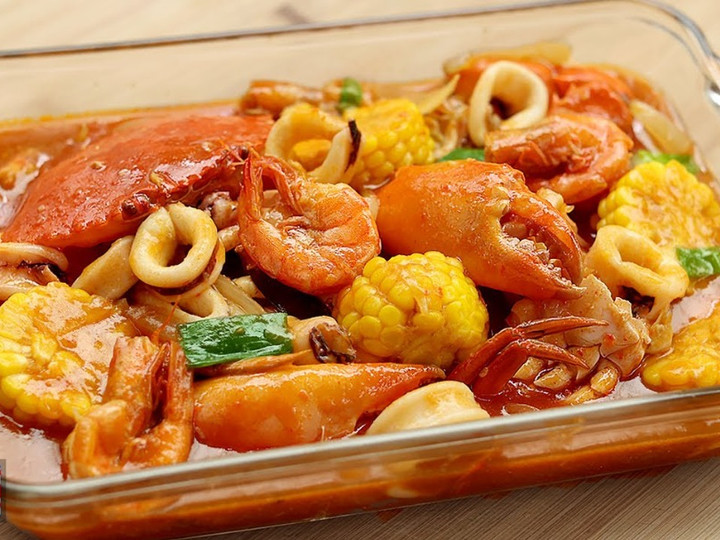 Resep Seafood Saus Padang Devina Hermawan yang Bisa Manjain Lidah