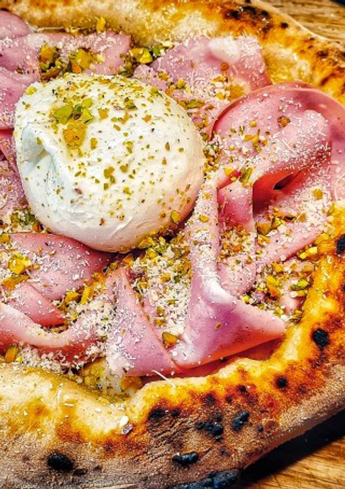 Неаполітанська піца🍕 Яка вона?