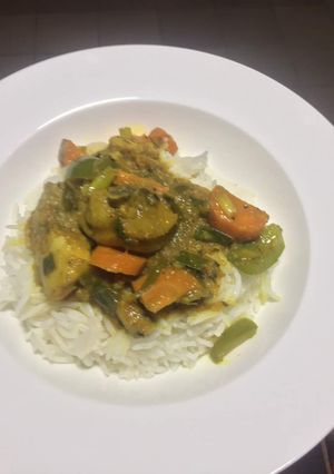 A picture of Chicken Veggies Curry Sauce.