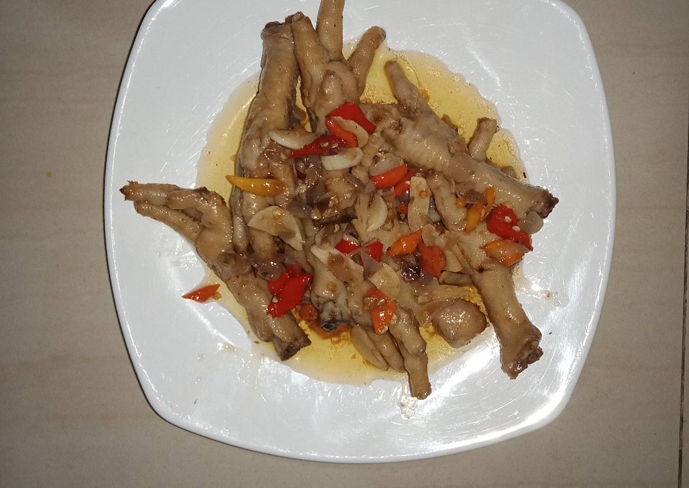Oseng ceker ayam pedes