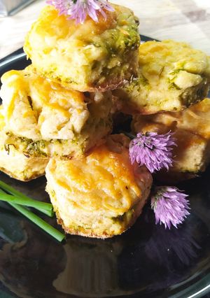 Metélőhagymás pogácsa recept fotója