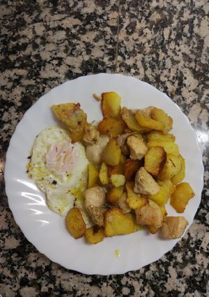 Foto principal de Papas con pollo a la cerveza