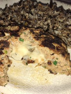 Una foto de Hamburguesas rellenas con arroz salvaje