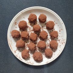 A picture of Simple Chocolate Truffles.