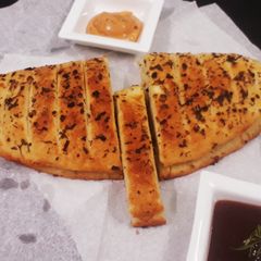Garlic bread A picture of Garlic bread.