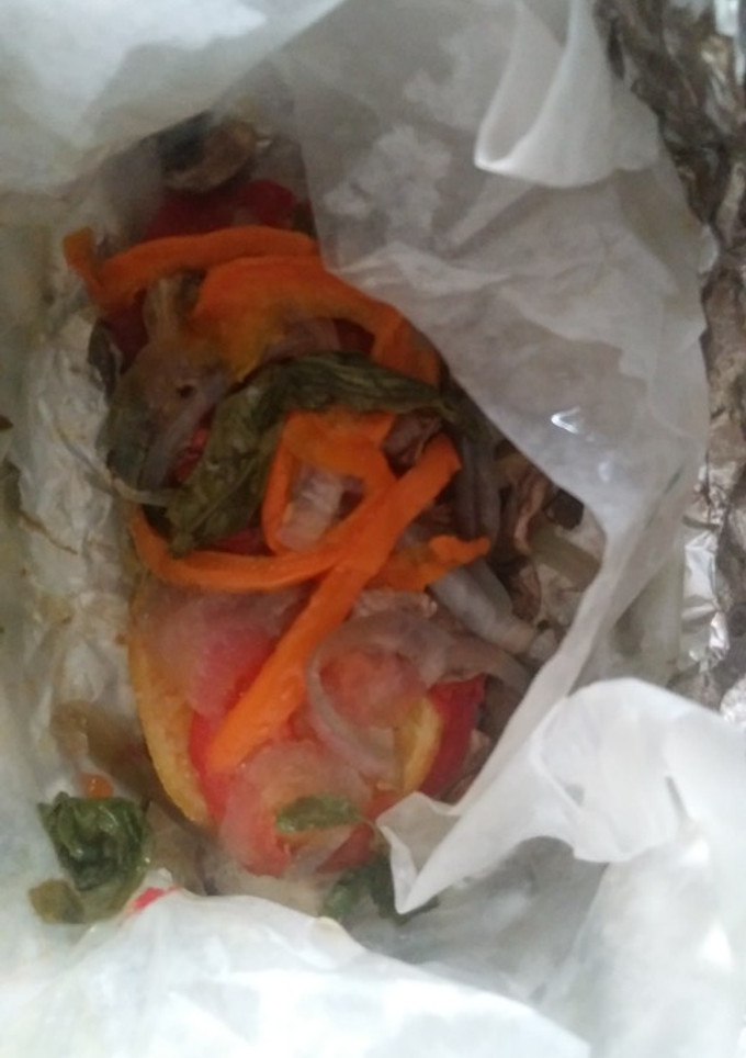 Una foto de Mixiote de pescado al vapor 🐠