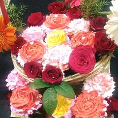 A picture of Cup cake bouquet.