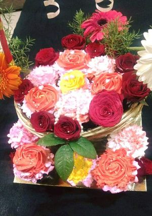 A picture of Cup cake bouquet.