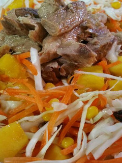 Una foto de Ensalada de mango🍴