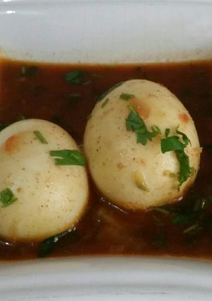 A picture of Egg curry.