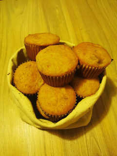 Una foto de Muffins sin azúcar de quinoa, zanahoria, plátano y naranja